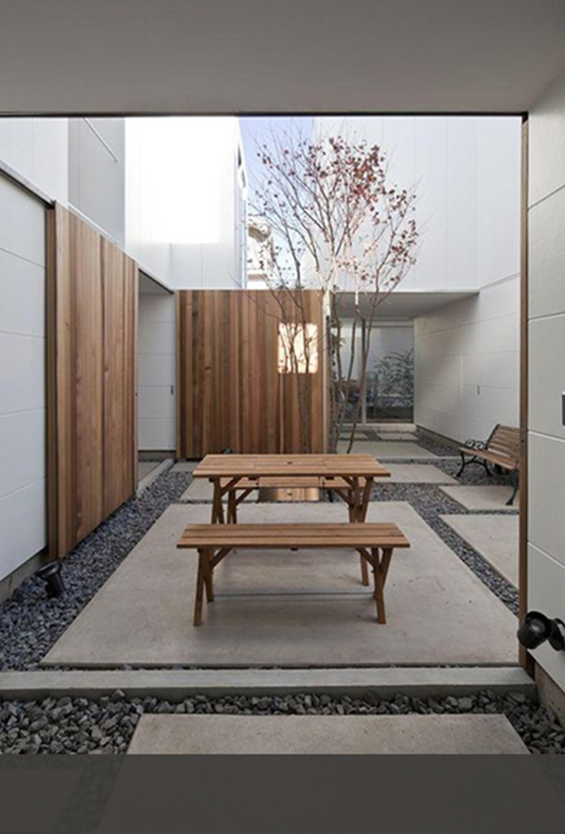 PATIO-INTERIOR-ZONA-COMEDOR1