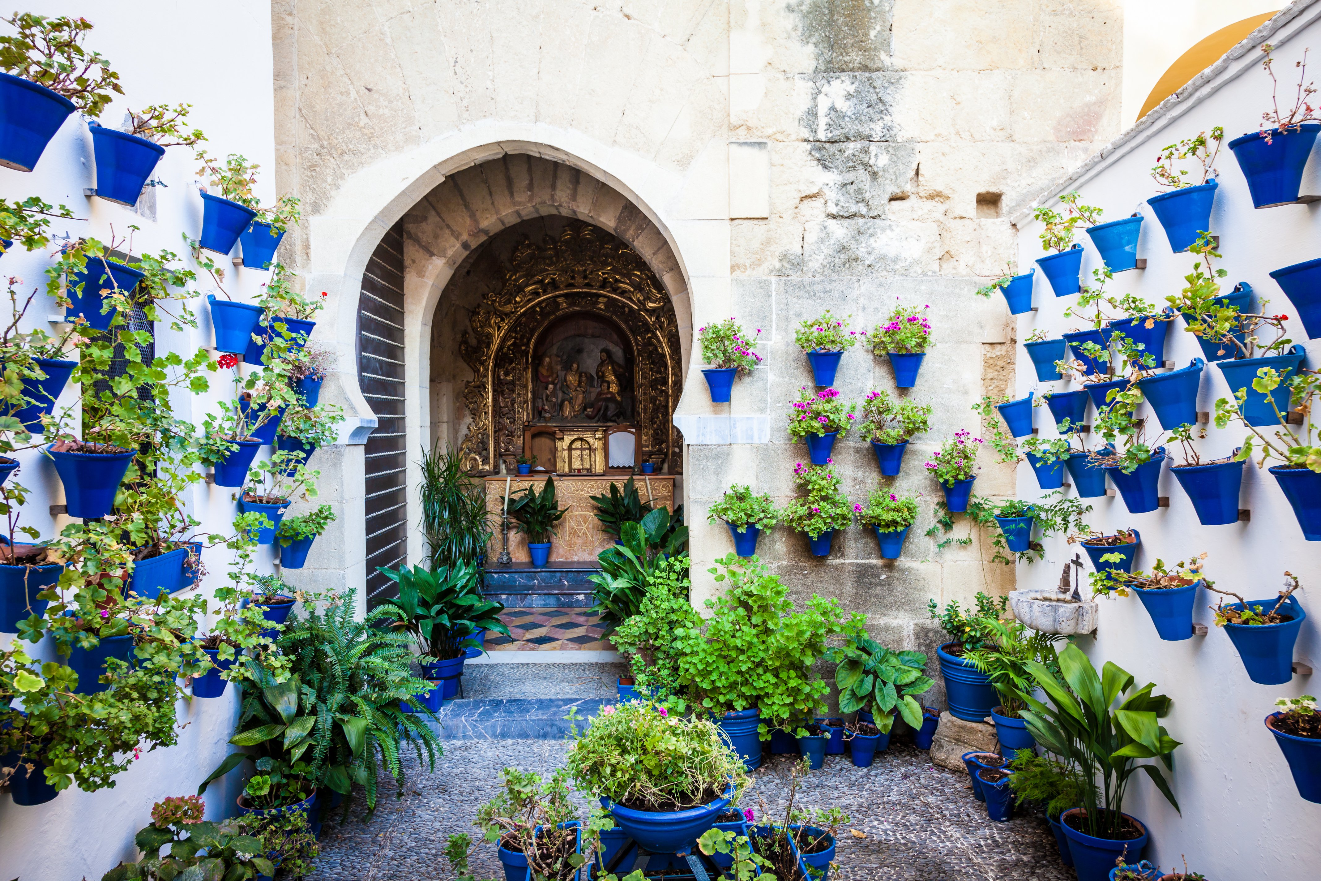 patio-de-luces