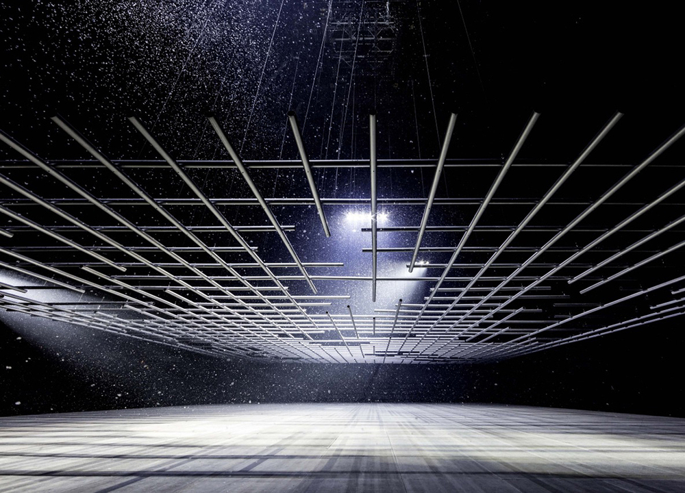 static1-squarespace-comdior-tokyo-2015-by-bureau-betak3
